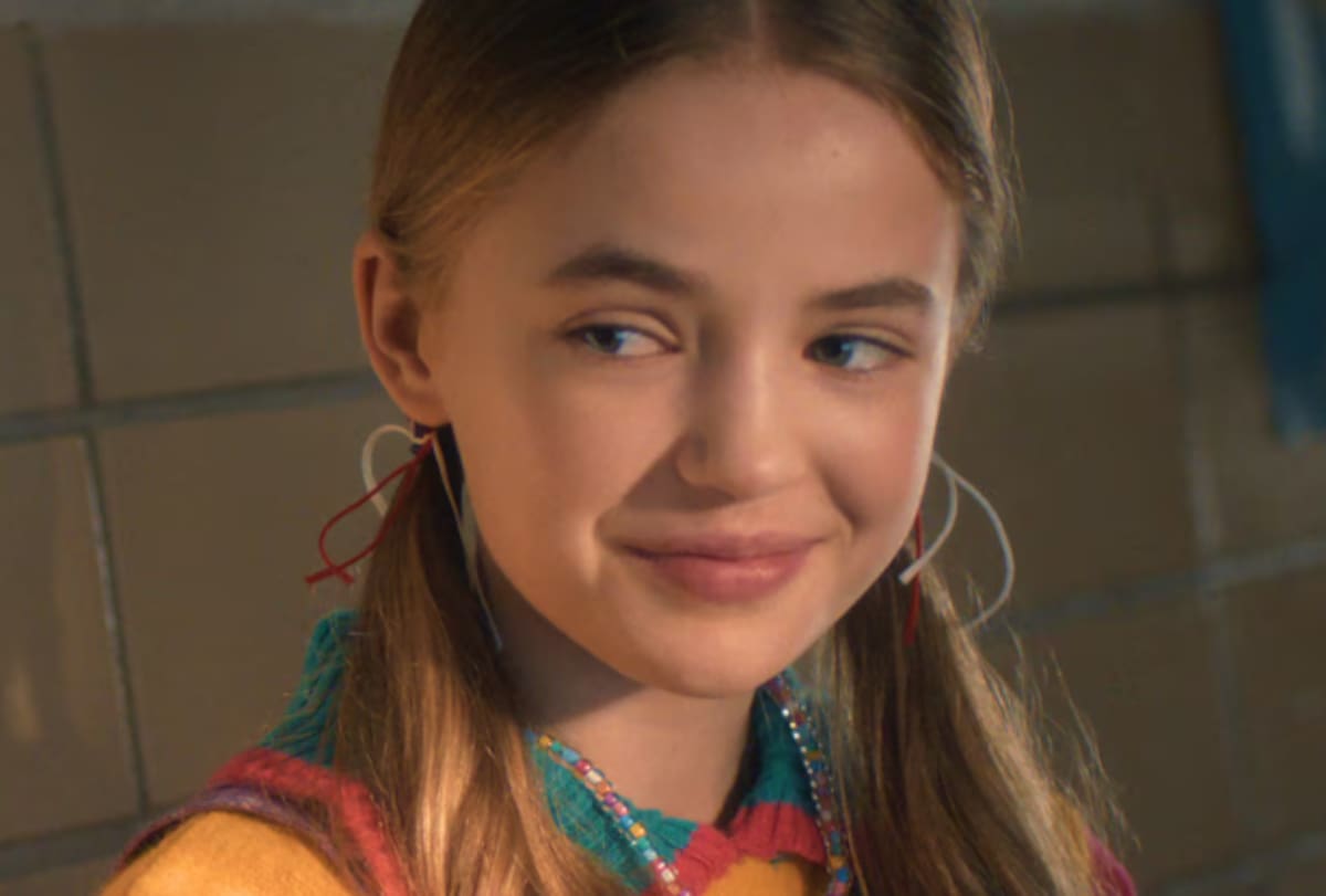 Ela veio para Stranger Things como substituta e se tornou a personagem principal da quinta temporada Ela veio para Stranger Things como substituta e se tornou a personagem principal da quinta temporada