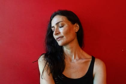 La actriz realiza una cotidiana tarea de búsqueda interior y personal que la lleva a explorar en disciplinas como la filosofía, la medicina china y ejercitar la meditación