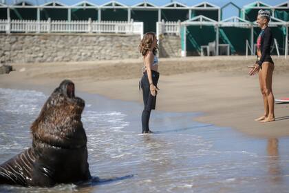 La actriz toma clases de SUP, que practica en el Centro Naval de Mar del Plata, donde el agua está más calma.