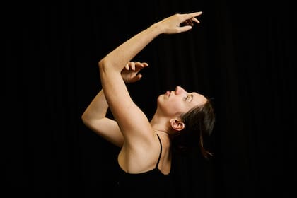 La actriz y bailarina Catalina Briski entusiasmada con el proyecto que lleva adelante con Vera Spinetta