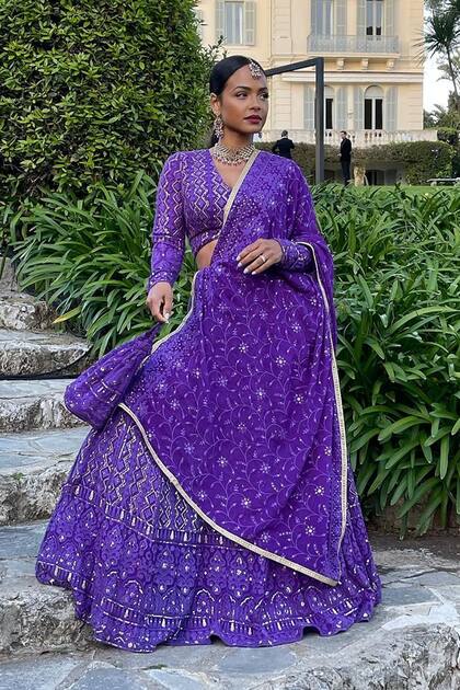 La actriz y cantante Christina Milian, con un diseño de Indian Fashions Paris.