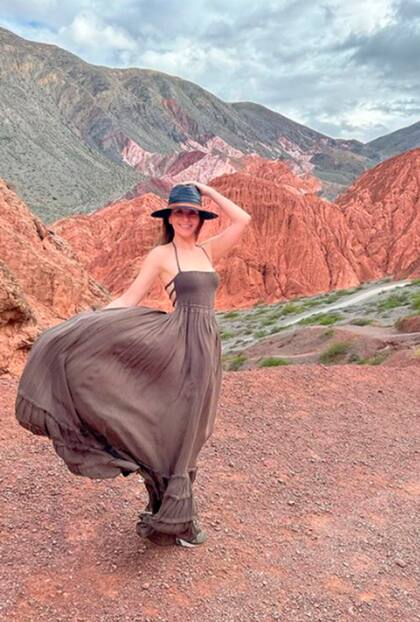 La actriz y cantante compartió con sus seguidores postales de su viaje