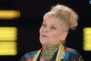 Divina Gloria irrumpió con todo y empezó con un chiste al límite