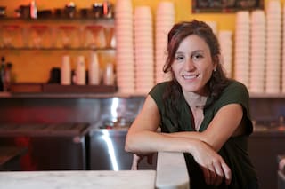 Es nieta de los creadores de una heladería ilustre de Buenos Aires y llevó su entrañable historia familiar al teatro