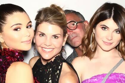 La actriz y su marido fueron acusados de pagar sobornos para que sus hijas ingresaran a la Universidad de Harvard