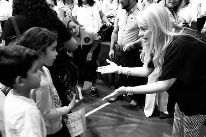 La actual secretaria de Justicia Wanda Vázquez Garced reemplazaría a Rosselló, envuelto en un escándalo por la publicación de sus chats ofensivos y sexistas