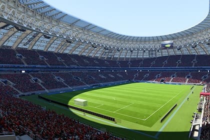 La actualización sin costo del FIFA 18 incorpora los doce estadios mundialistas de Rusia 2018, como el Luzhnikí, donde se jugará la final de la competencia