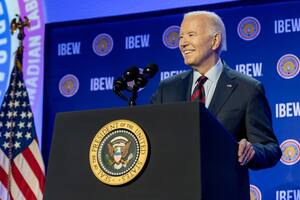 Biden anuncia subvenciones para energía solar: cuántos hogares tienen paneles solares