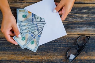 Bono navideño en Florida: quiénes recibirán el pago extra de 1000 dólares en Hialeah