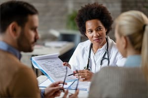 Qué inmigrantes pueden recibir Medicaid legalmente: la medida que los pone en riesgo de deportación