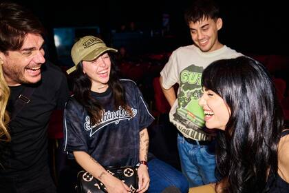 "La admiración que te tengo y lo mucho que te quiero jamás podré ponerlo en palabras". Con esa frase, Nicki Nicole compartió en sus redes sociales las postales de la noche. "Inspiradora", definió a su amiga