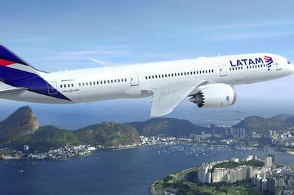 Latam Airlines Brasil volará semanalmente de San Pablo a Malvinas, con dos escalas mensuales en Córdoba 