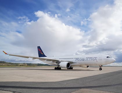 La aerolínea cuenta cuenta con 10 años de trayectoria (Instagram: @plusultralineasaereas)