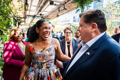 La agenda de Stratton tiene propuestas como elevar el salario mínimo a US$25 por hora