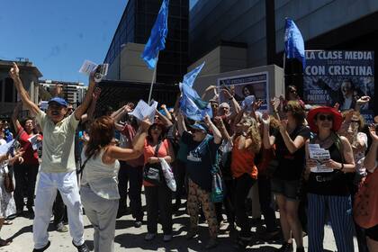 La agrupación Barrios K festejó la decisión del Gobierno de anular la venta del predio ferial de Palermo a la SRA