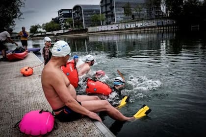La alcaldesa de París aseguró que el agua del Sena estará lo suficientemente para celebrar varias pruebas de natación durante los Juegos Olímpicos
