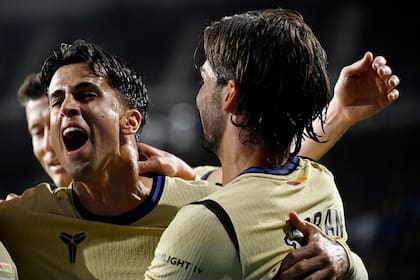 La alegría blaugrana tras el gol de Ferrán Torres que estiró la ventaja y ayudó a conseguir los tres puntos que ponen en aprietos a Real Madrid.