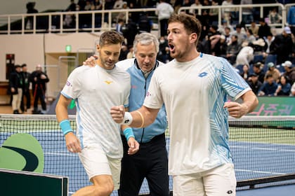 La alegría de Andreozzi, Frana y Gómez: fue el único festejo de Argentina en la segunda jornada de Copa Davis en Busan