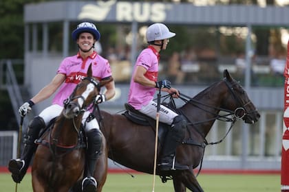 La alegría de Cruz Heguy y de Teo Lacau: el triunfo ante La Hache está consumado