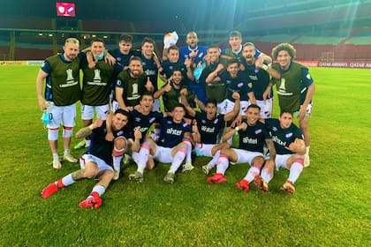 La alegría de los jugadores de Nacional luego del triunfo ante Estudiantes de Mérida. El equipo uruguayo es el primer clasificado a los octavos de final de la Copa Libertadores