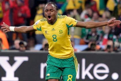 La alegría de Tshabalala tras su golazo a México en el partido inaugural de Sudáfrica 2010