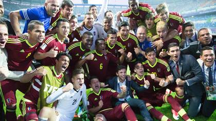 La alegría del equipo vinotinto tras el pase a la final