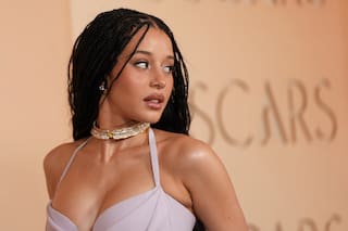 La alfombra roja de los Oscar se llena de color con la llegada de las estrellas