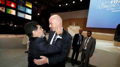 La alianza creada por Gianni Infantino, presidente de la FIFA; y Diego Maradona