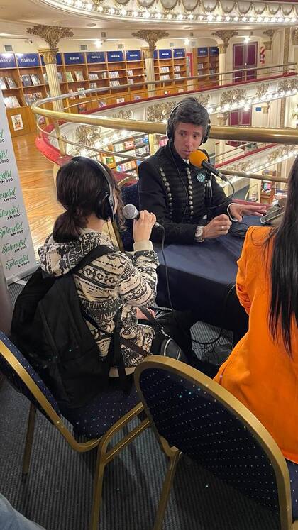 La AM 990 conmemoró su centenario desde el teatro Ateneo Grand Splendid