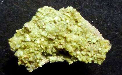 La andersonita es un mineral derivado del uranio