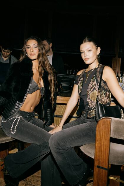 La anfitriona de la noche posa con Zuzu