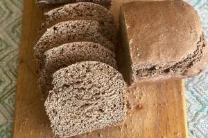 La Anmat prohibió un pan elaborado con harina de almendras y mix de semillas