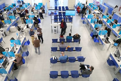 La Anses terminó de pagar está semana las jubilaciones mínimas, la AUH y la AUE