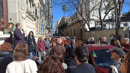 La antigua sede de la Facultad de Filosofía y Letras es uno de los hitos visitados de Retiro, como también el departamento de Borges en Maipú 944.