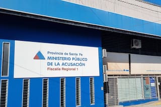 Dormía con su pareja y lo estafaba: abrió cuentas y sacó préstamos por casi $70 millones sin que él supiera