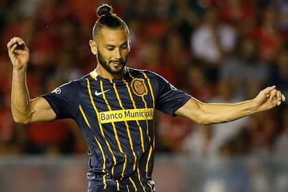 La apuesta de gol de Pizzi es Larrondo