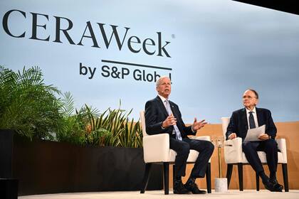 La Argentina, en la cumbre global de energía: la presencia de Rocca, el elogio del CEO de Chevron y algunos reclamos subterráneos al Gobierno.