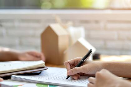 La Argentina, en tanto Estado Parte de tratados internacionales, debe adoptar una “estrategia nacional” de vivienda