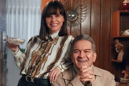 La argentina Luz Cipriota como Lucía Miranda, la esposa del manager de Luis Miguel, Hugo López
