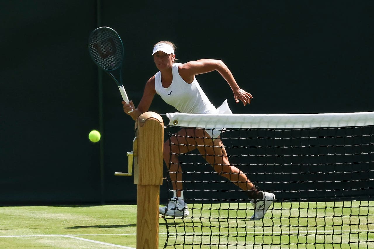 Solana Sierra brilla en Wimbledon tras vencer a Gadecki