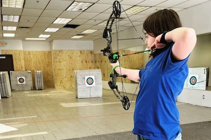La arquería es otro de sus pasatiempos preferidos (Foto: @elliottrobbtanner)
