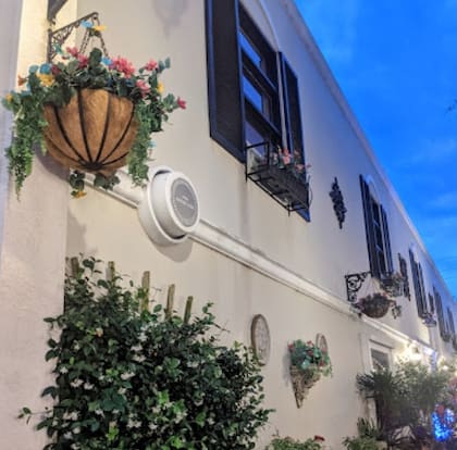 La arquitectura de Downtown Naples tiene una fuerte influencia mediterránea