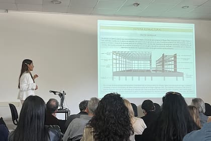 “La arquitectura relacionada con la salud se encarga de desarrollar la infraestructura física para promover el correcto funcionamiento, para que los profesionales puedan optimizar sus procesos médicos, mejorar los tiempos de atención y garantizar sus estándares de calidad".