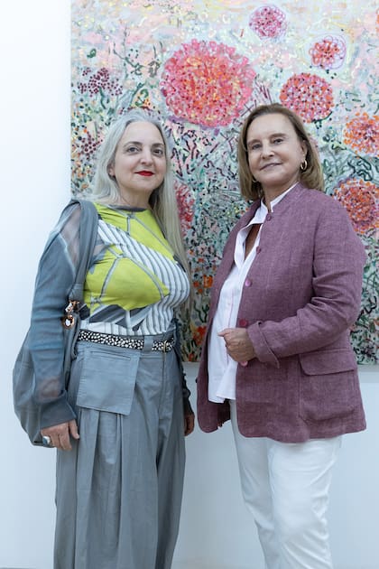 La artista Nicola Costantino junto a Teresa Bulgheroni