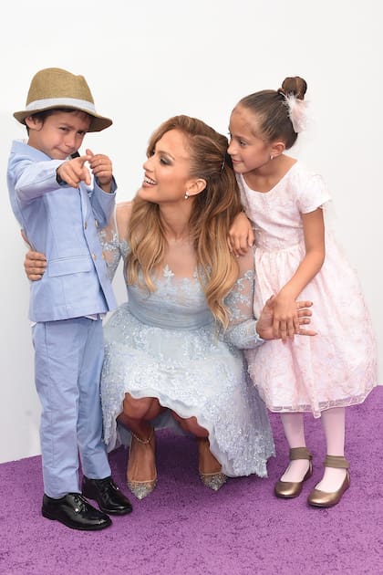 La artista y empresaria es madre de Emme y Max, frutos de su anterior matrimonio con su tercer marido, Marc Anthony.