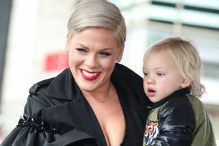 Coronavirus. El estado de Pink y su hijo de tres años tras dar positivo