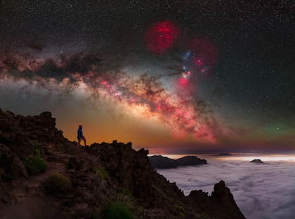 "La astroexperiencia de La Palma", del alemán Jakob Sahner; "La Palma y las islas Canarias son ideales para la astrofotografía debido a las nubes de vientos alisios que se sitúan a unos mil metros", dice el fotógrafo