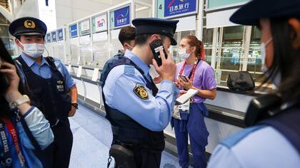 La atleta solicitó la ayuda de la policía japonesa en el aeropuerto de Tokio.