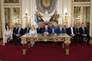 La ausencia de Victoria Villaruel, vicepresidenta de la Nación, fue una decisión política. La mesa chica del Presidente se mostró sonriente durante varios tramos de la cadena nacional