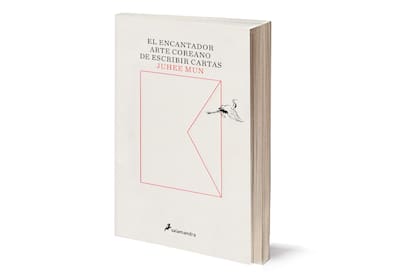 La autora de "El encantador arte coreano de escribir cartas" es dueña de una papelería en Seúl